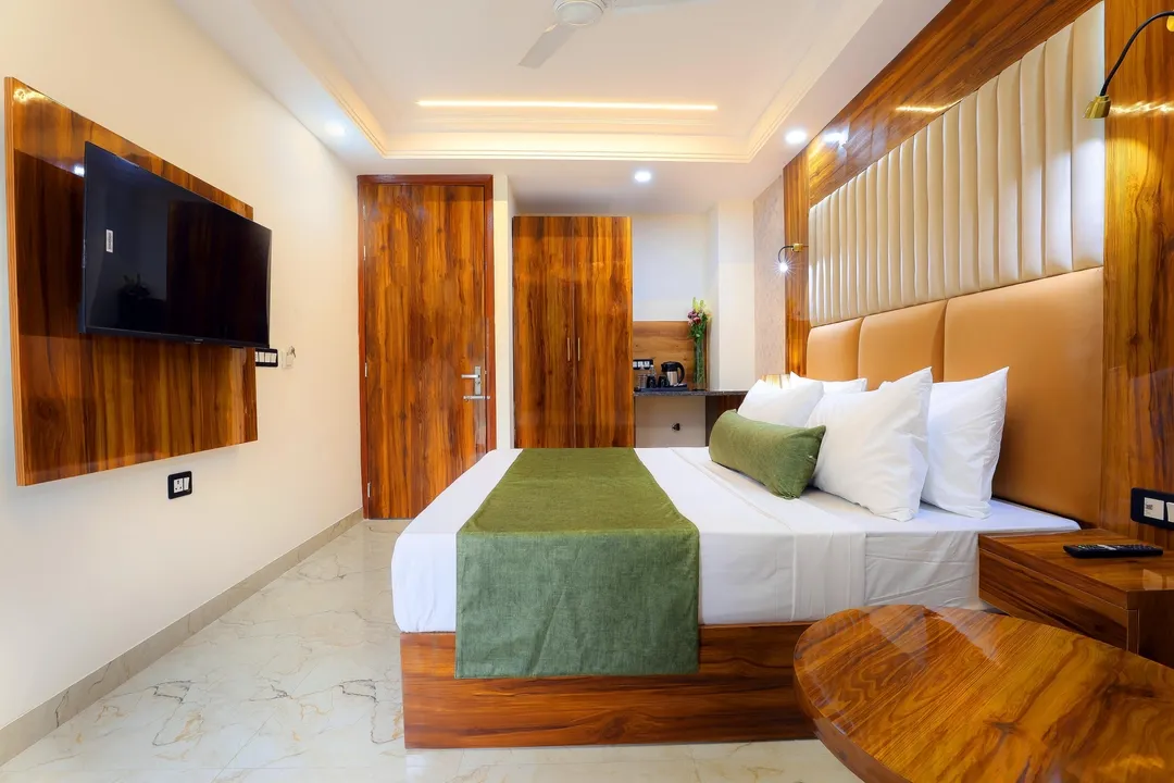 hotels for couple in hotel signutre suites by signature stayz delhi