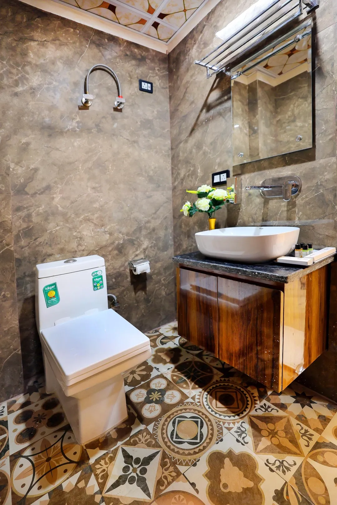 best cheap hotels in hotel signutre suites by signature stayz delhi