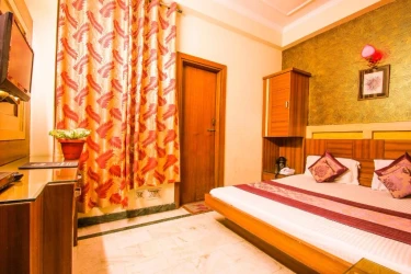 best day time hotels in hotel star paradise delhi