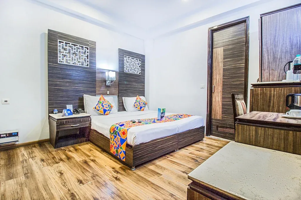 jacuzzi hotel in karolbagh, delhi - hotel sunstar heights
