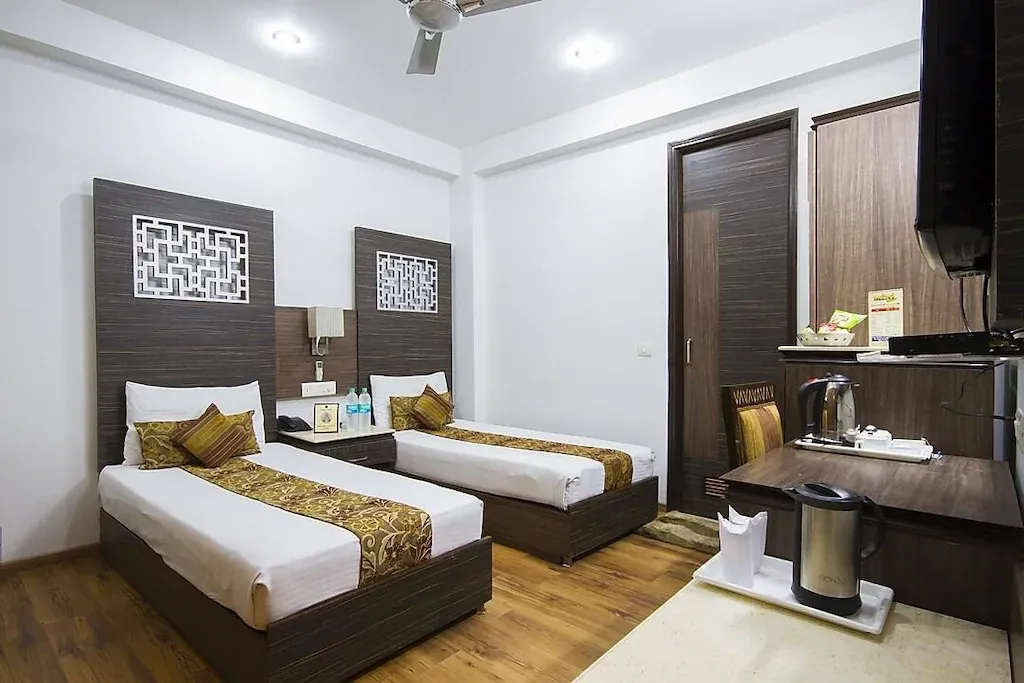 hotel with gym in karolbagh, delhi - hotel sunstar heights
