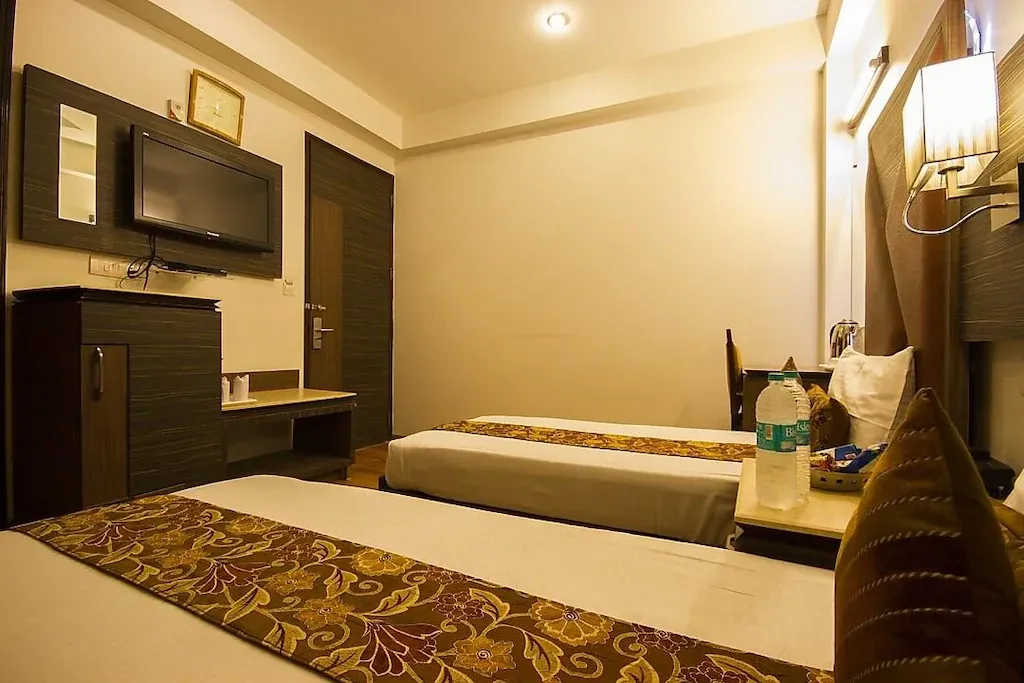 hotel in karolbagh, delhi for family - hotel sunstar heights