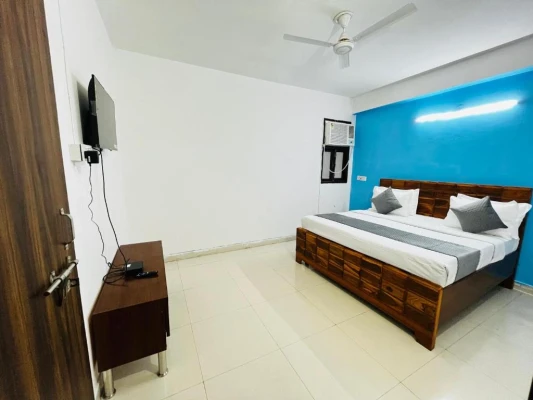 hotel with banquet hall in chattarpur, delhi - hotel suzu inn
