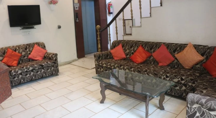 best luxury hotels in hotel swisston palace delhi