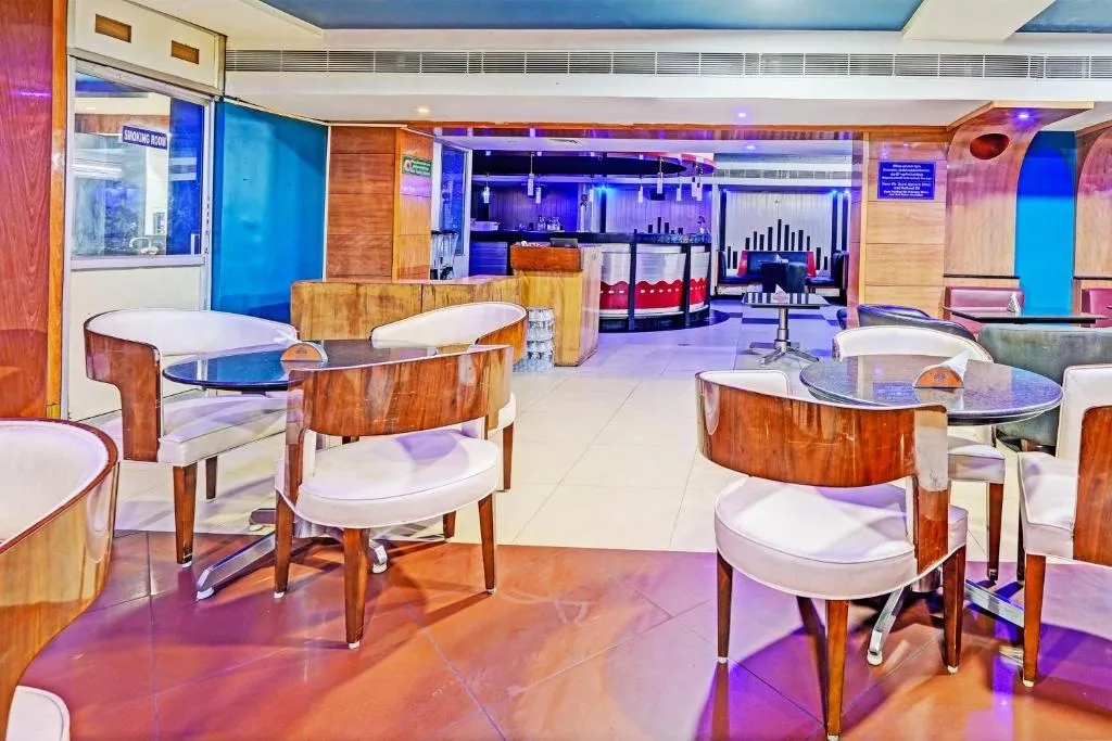 group holiday hotels in hotel the caves delhi