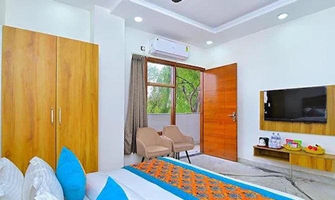 best hotels for few hours in hotel the param continental delhi