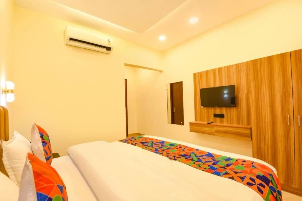 hotel room booking in sector 18, delhi - hotel the pvs grand