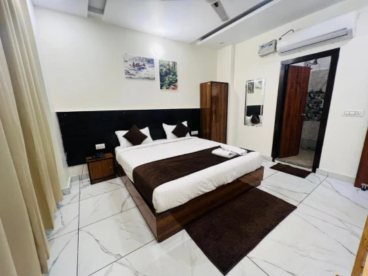 hotel with meeting room in dwarka, delhi - hotel the royal galaxy blest park