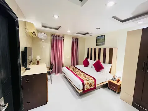 best hotel in hotel trio intercontinental nagar delhi