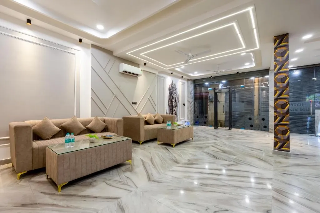 top luxury hotels in hotel-un star delhi