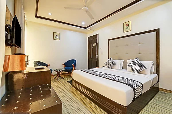 couple friendly hotels in hotel veer palace by greysky delhi