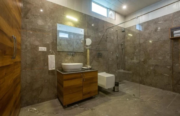 luxury hotels in hotel west end delhi airport delhi