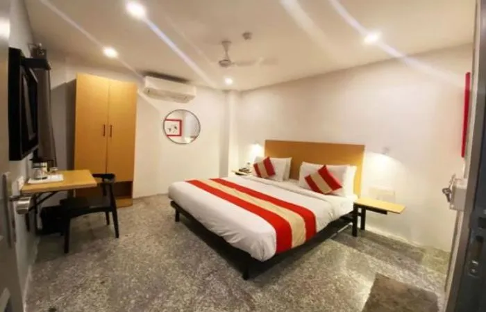 Hotel Yellow Saffron By F9