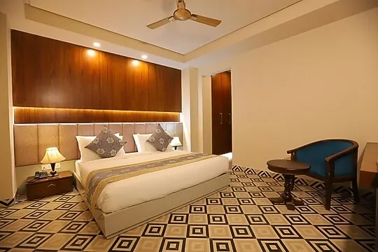 cheap hotels in ip royal by qotel a luxury hotel laxmi nagar delhi