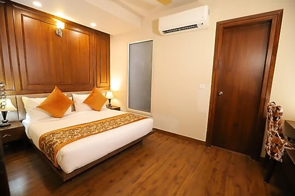 luxury hotels in ip royal by qotel a luxury hotel laxmi nagar delhi