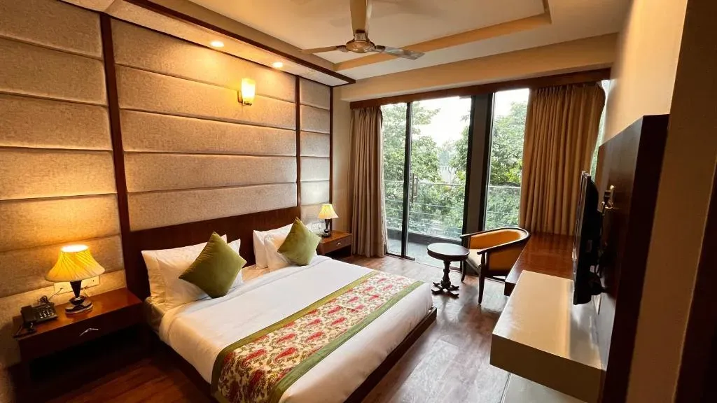 best couple friendly hotels in ip royal hotel delhi