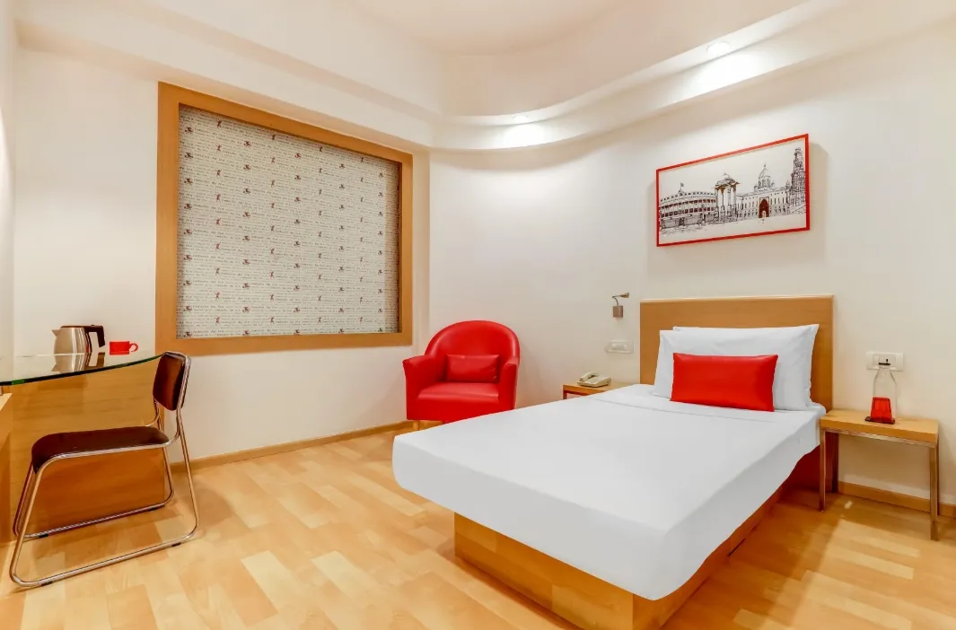 jacuzzi hotel in aerocity, delhi - lemon tree hotel delhi airport