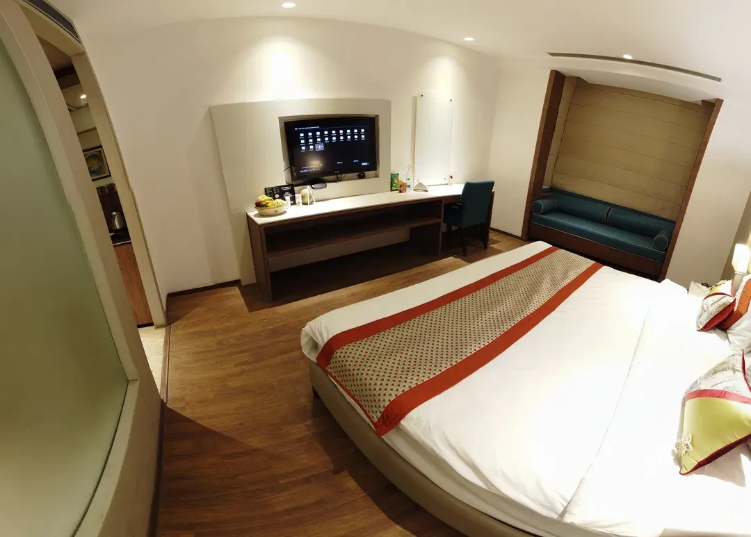 good hotels in lemonwood suites delhi
