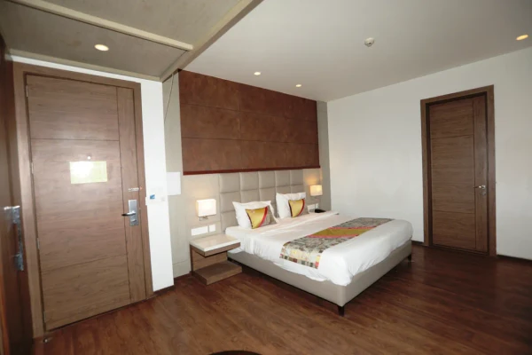 hotels for unmarried couples in lemonwood suites delhi