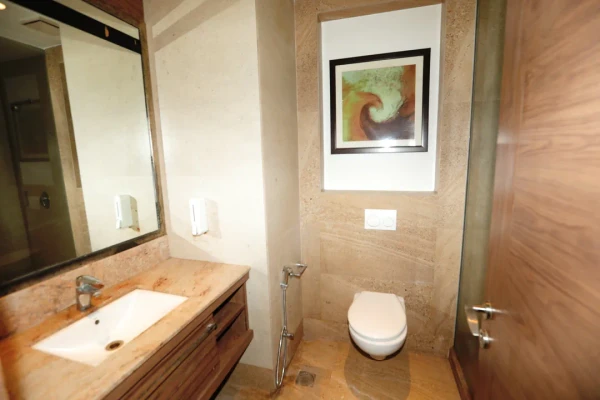 hotel stay in lemonwood suites delhi