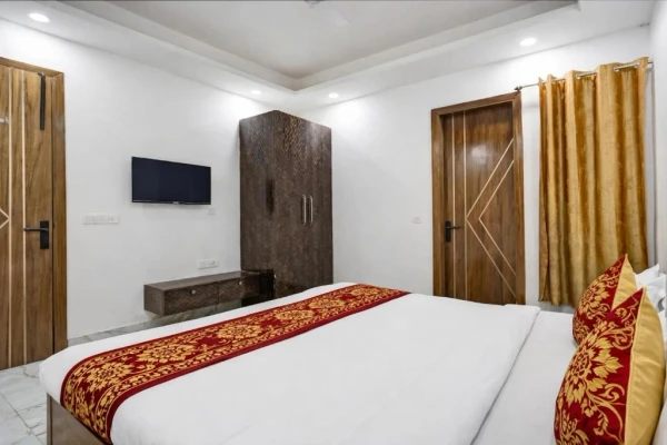 hotel stay in mauryan elite hotel ignou road delhi