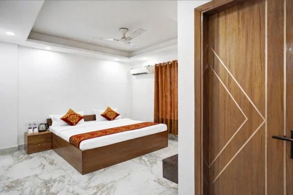 best hotel in mauryan elite hotel ignou road delhi