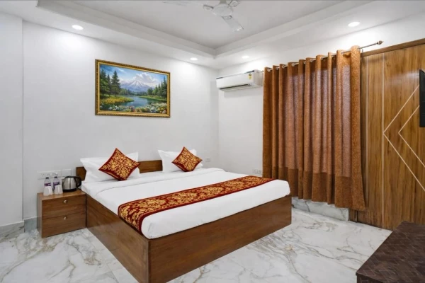 luxury hotels in mauryan elite hotel ignou road delhi