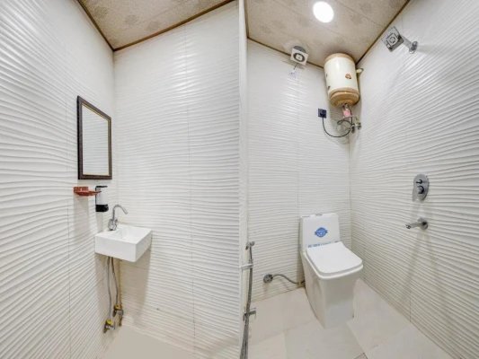 short stay hotels in mauryan express hotel dabri janakpuri delhi