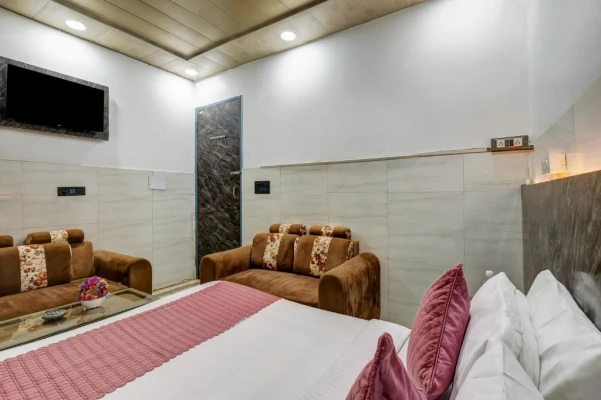 short stay hotels in mauryan express hotel dabri janakpuri delhi