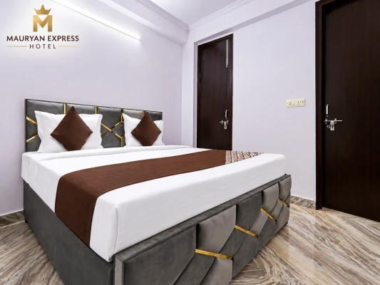 family hotel with pool in khanpur, delhi - mauryan express hotel devil khanpur