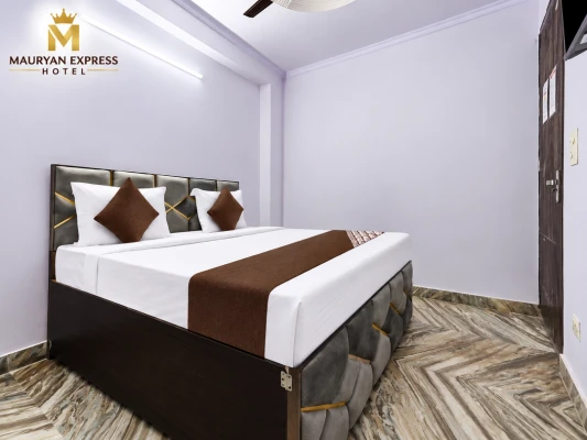 hotel with party hall in khanpur, delhi - mauryan express hotel devil khanpur
