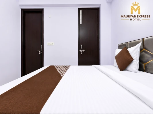 hotel room booking in khanpur, delhi - mauryan express hotel devil khanpur