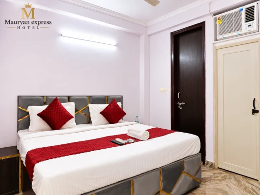 jacuzzi hotel in khanpur, delhi - mauryan express hotel devil khanpur