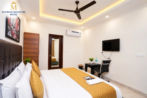 hotel with bar in dwarka, delhi - mauryan signature hotel near yashobhoomi