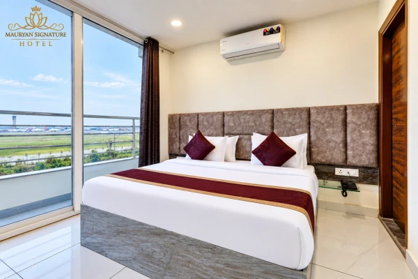 unmarried couple friendly hotels in mauryan signature hotel with airport view delhi