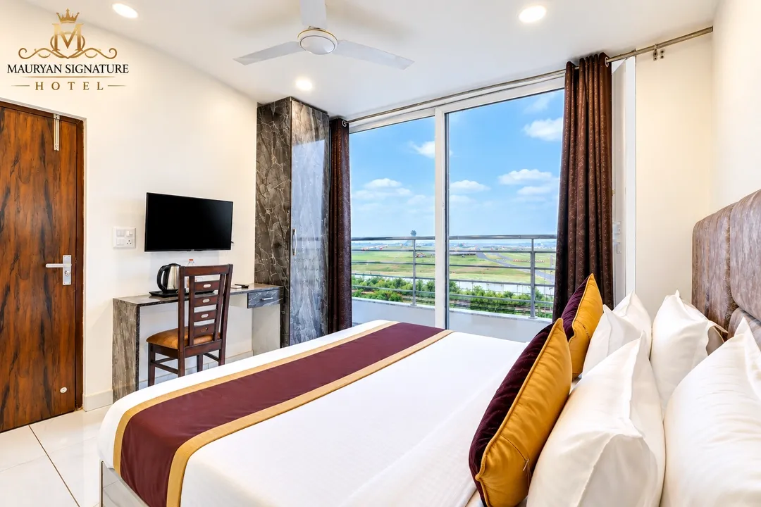 hotel near delhi airport - mauryan signature hotel with airport view