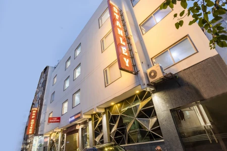 hotel with swimming pool in mahipalpur, delhi - opo horizon stanley