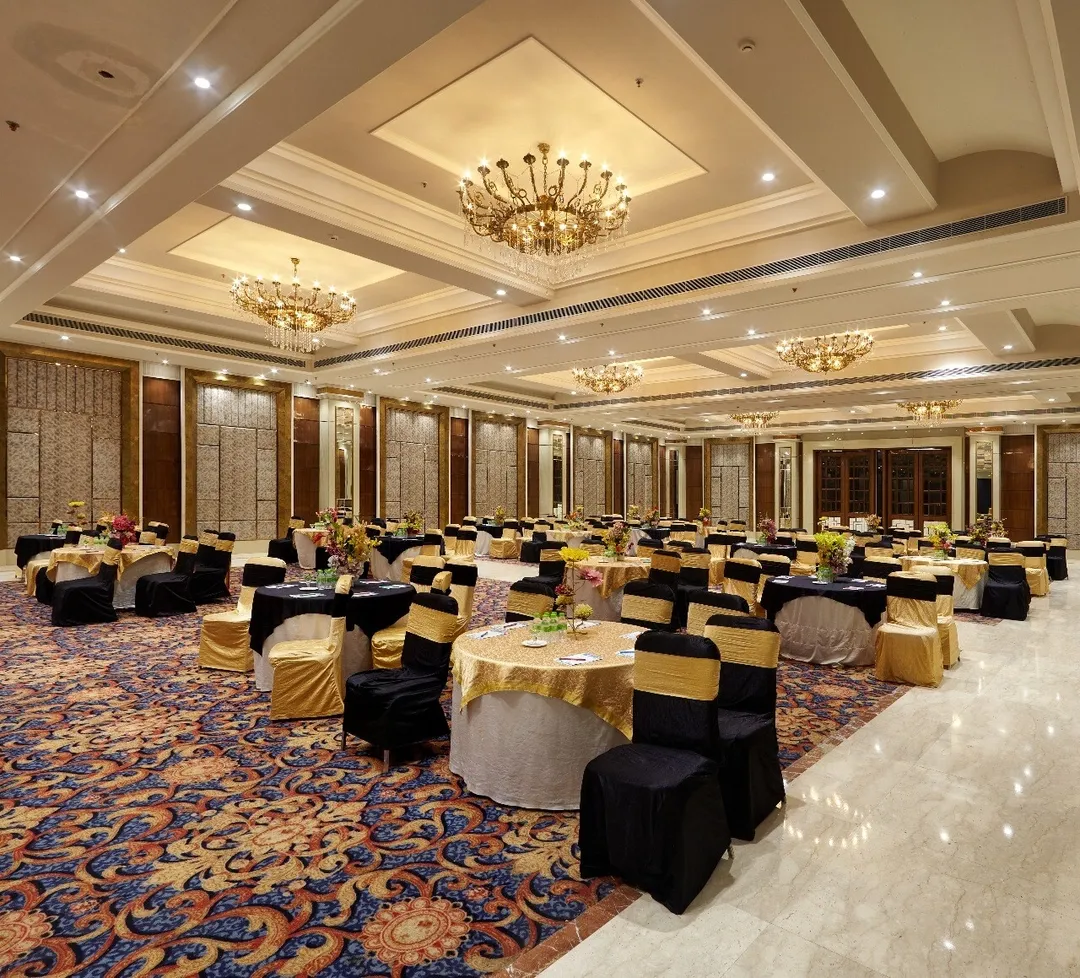 top luxury hotels in palm green hotel delhi