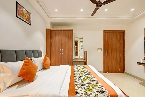 hotel near delhi railway station - qotel comfort ashok vihar