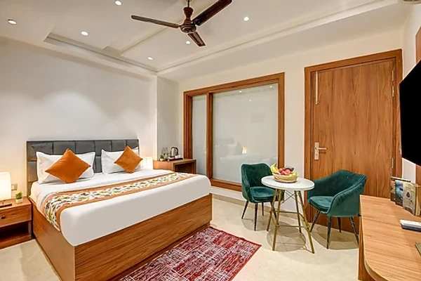 tourist hotels in qotel comfort ashok vihar delhi