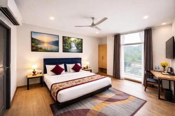 hotel with meeting room in chattarpur, delhi - qotel comfort chhatarpur
