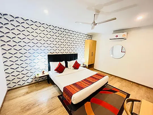 jacuzzi hotel in chattarpur, delhi - qotel comfort chhatarpur
