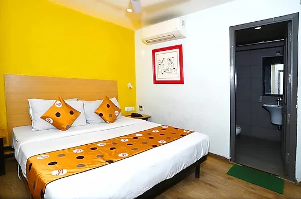 5 star hotels in qotel comfort golden saffron punjabi bagh delhi
