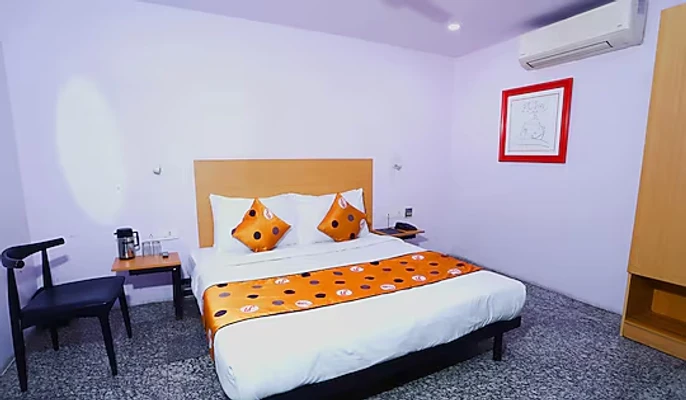 romantic hotels in qotel comfort golden saffron punjabi bagh delhi