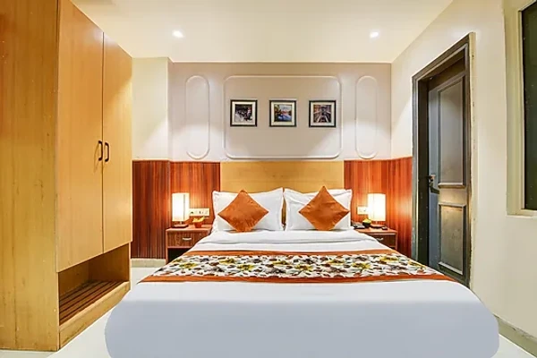 best corporate hotels in qotel comfort ip residency east delhi preet vihar delhi