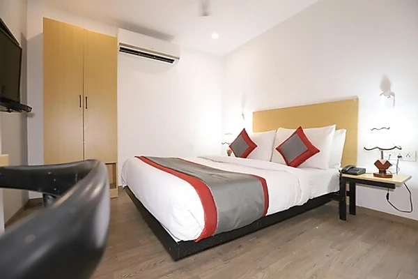 best day time hotels in qotel comfort ip residency east delhi preet vihar delhi
