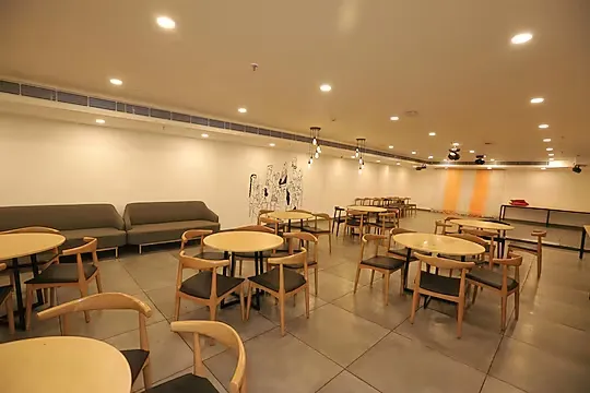 best hotels for unmarried couples in qotel comfort ip residency east delhi preet vihar delhi