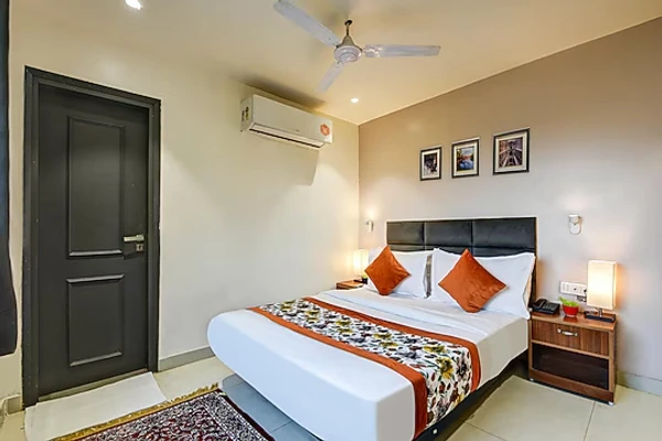 top hotels in qotel comfort ip residency east delhi preet vihar delhi