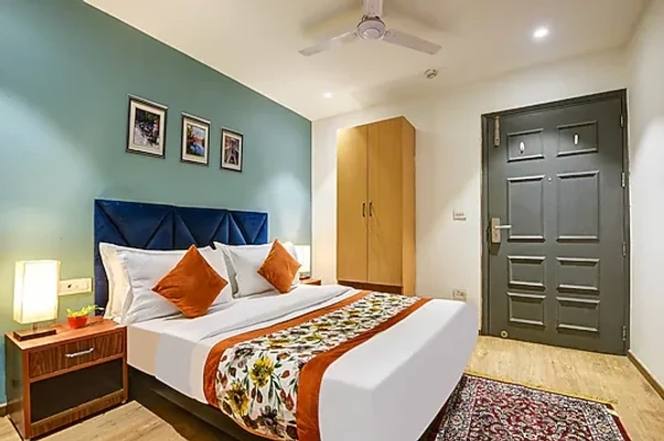 hotel with swimming pool in anand vihar, delhi - qotel comfort ip residency east delhi preet vihar