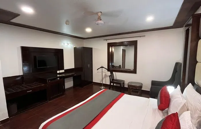 hotel with gym in prashant vihar, delhi - qotel hotel prashant vihar